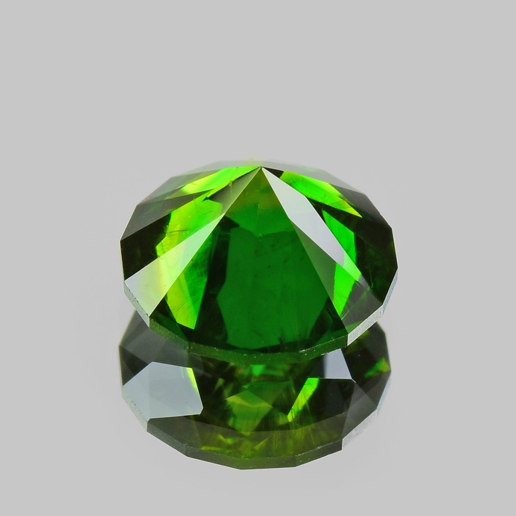 1 pcs  绿色, 黄色 翠榴石  - 0.97 ct - 国际宝石研究院（IGI） - Horse Tail-Russian #2.1