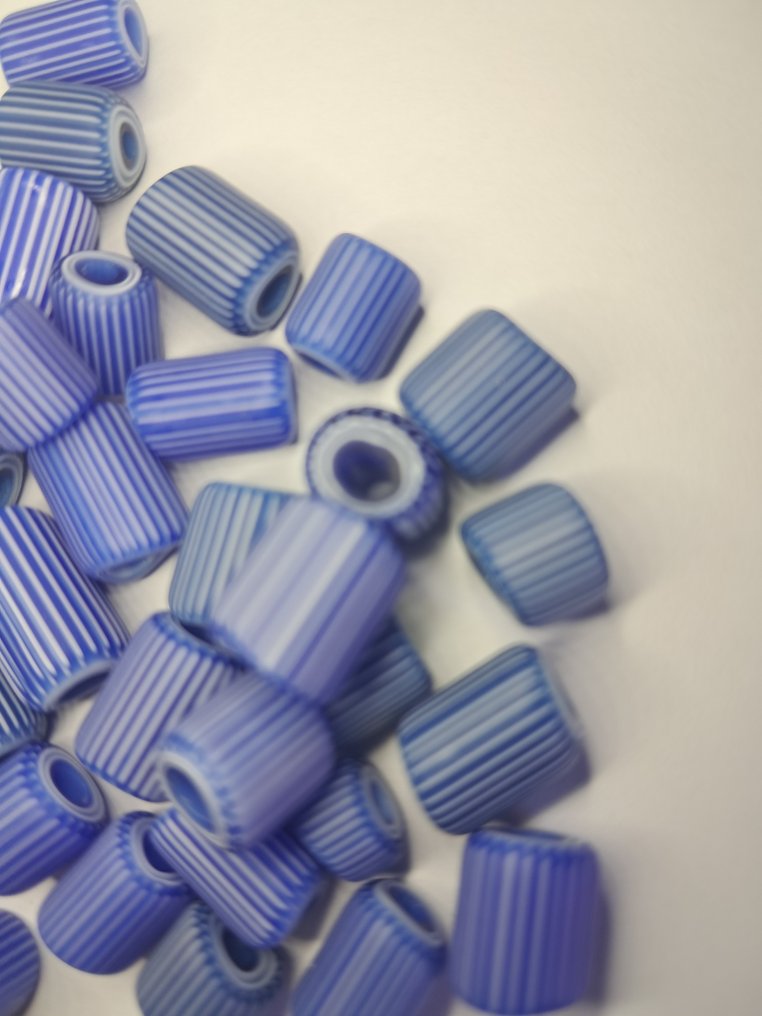 Perle veneziane con righe bianche (Senza prezzo di riserva) #1.0