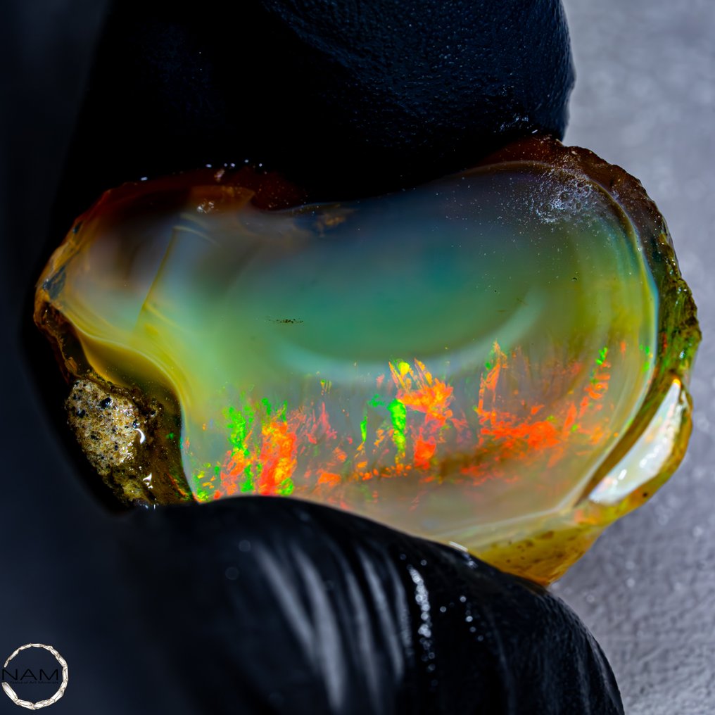 Dansul luminii – Magicul cristal opal 121,75 ct- 24.35 g #2.1