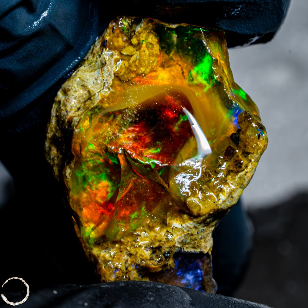 生命之火——罕见的埃塞俄比亚水晶欧泊 38,15ct- 7.63 g #1.0