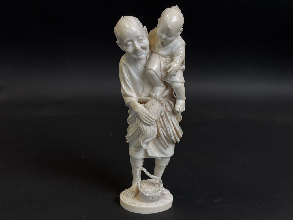 象牙 - 我彷佛象牙置物品 明治 - 签名 京谷 - 明治時期（1868-1912） #1.0