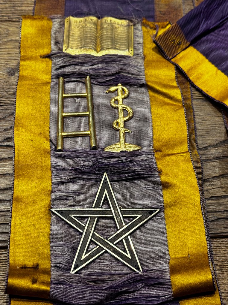 英国 - 奖章 - Circa 1760 Independent Order of Oddfellows Ceremonial Sash - 1760 #1.0