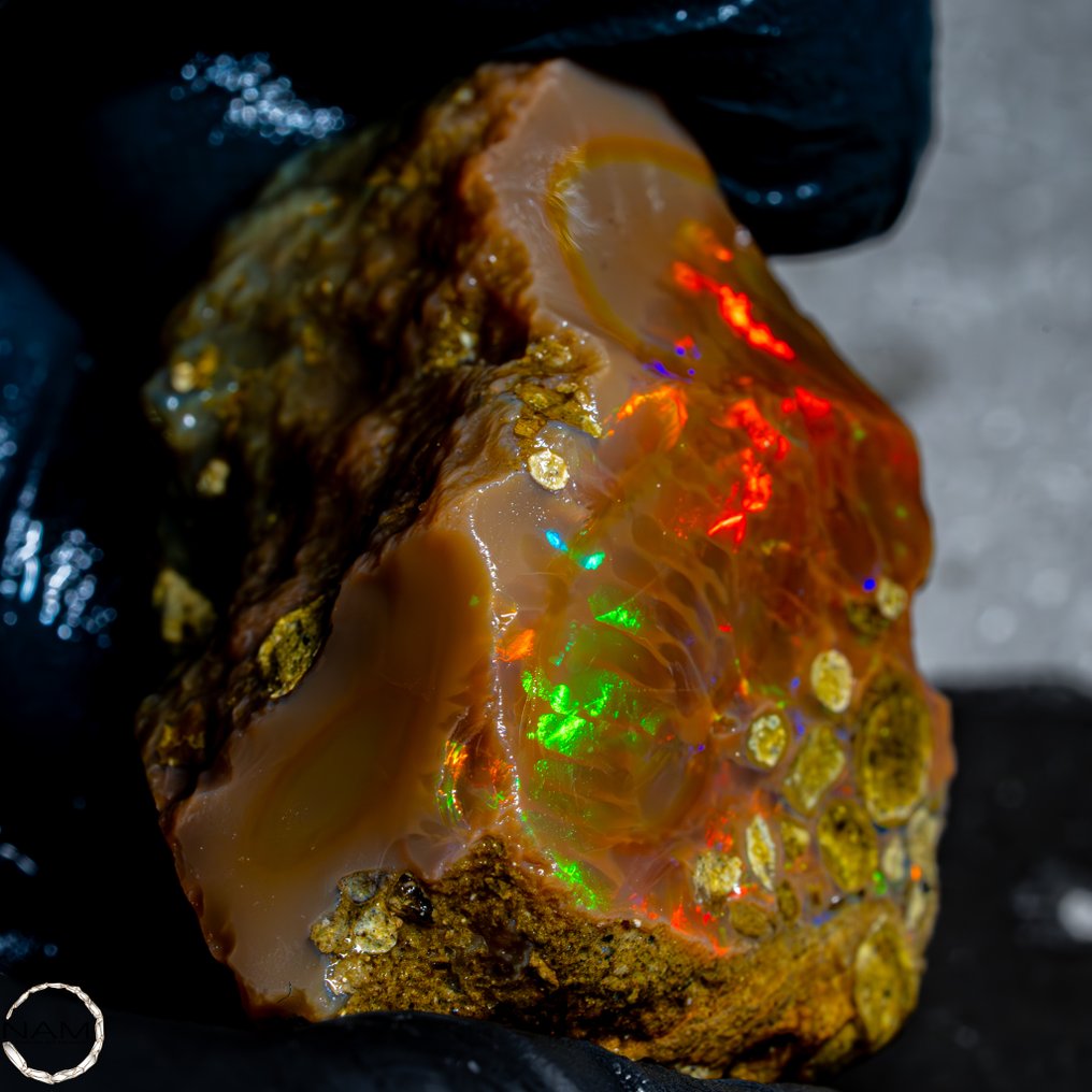 Ild fanget i sten – Den lysende Crystal Opal fra Etiopien 138,75 ct- 27.75 g #2.1