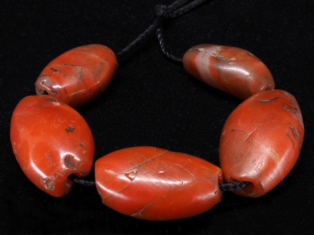 Pema raka 红玉髓 - 串珠子 #1.0