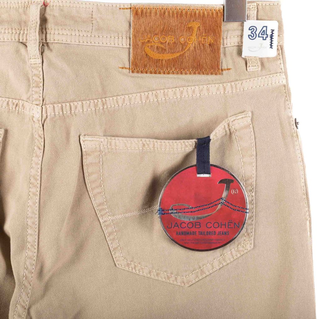 34 - Jacob Cohen (Silk) - No Reserve - J688 COMF VINTAGE - Jeans - New with tags #1.0