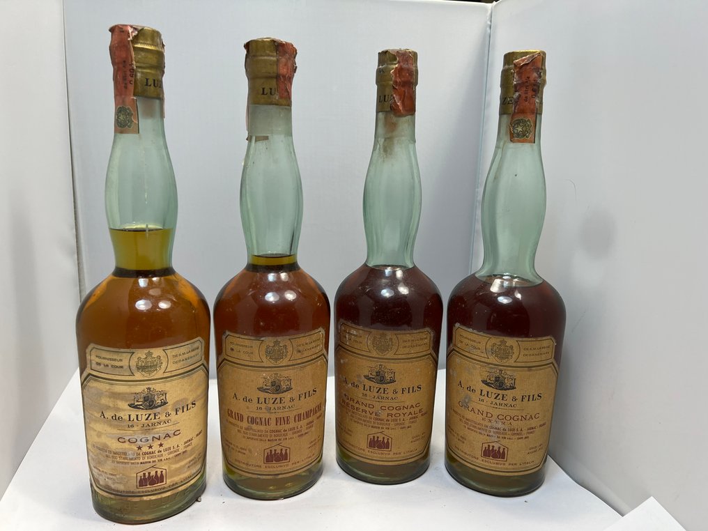 A. De Luze & Fils - 3 Star, Réserve Royale, Fine Champagne + Extra  - b. Década de 1960, Década de 1970 - 73 cl - 4 botellas #1.0