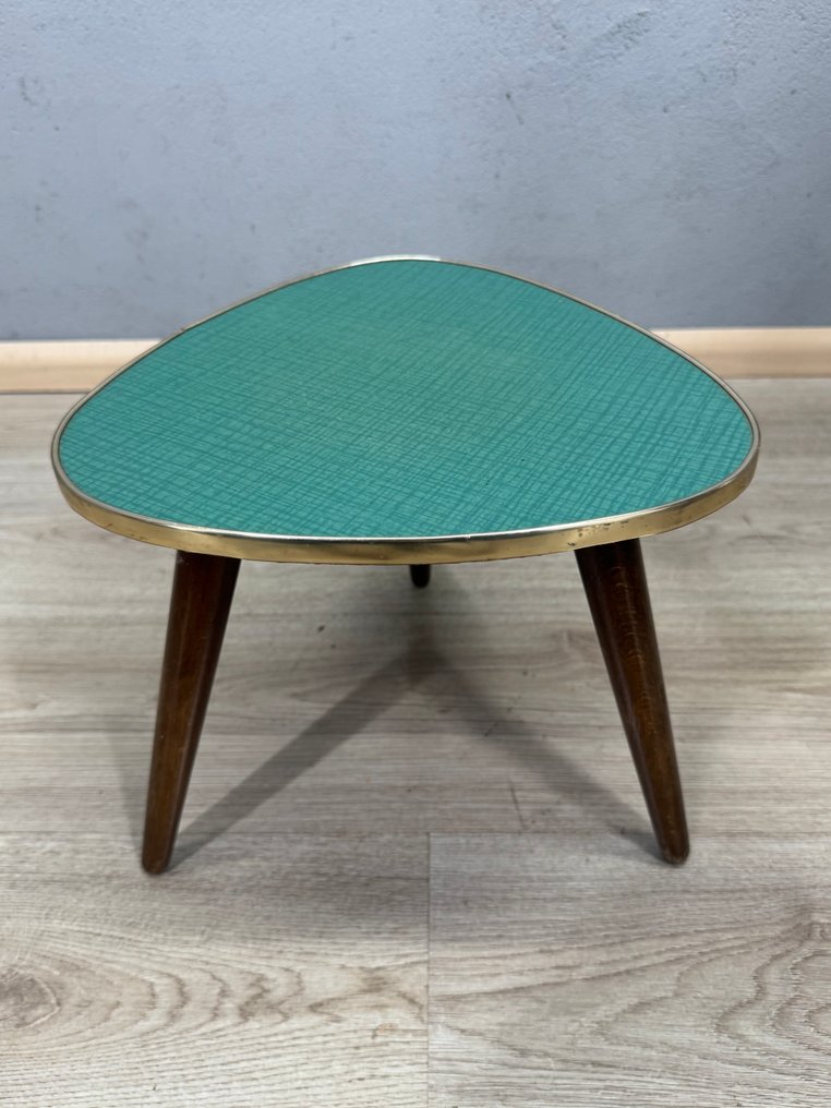 Βάση φυτών - Ξύλο, Ορείχαλκος - Κλαστικό τραπέζι φυτών #1.0