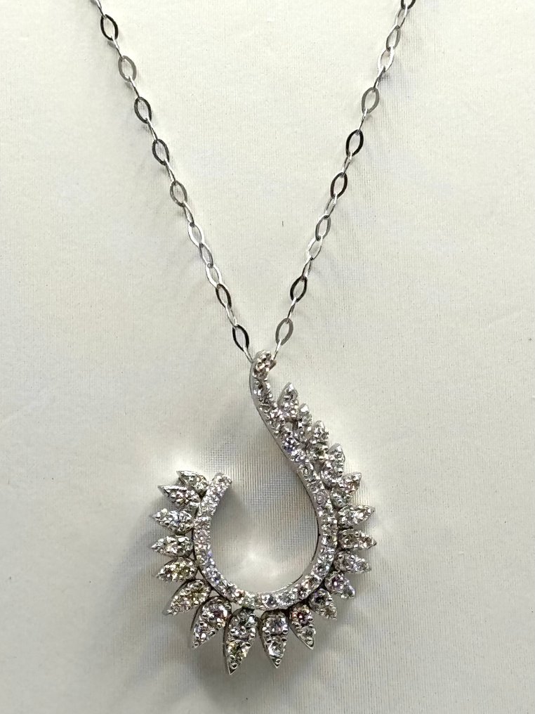 Κολιέ με μενταγιόν - 18 καράτια Λευκός χρυσός -  0.70ct. tw. Διαμάντι (Φυσικό)  #3.2