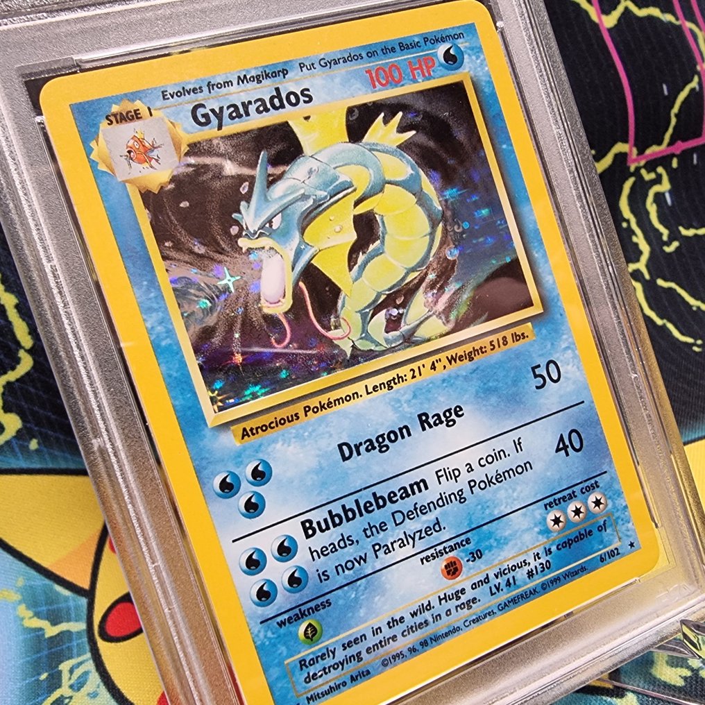 Pokémon - 1 Graded card - Gyarados 6/102 Foil, Holo - PSA 8 - Various sets #1.0