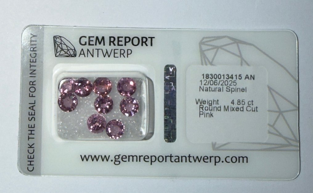 Spinell  - 4.85 ct - Gem Report Antwerpen (GRA) #2.1