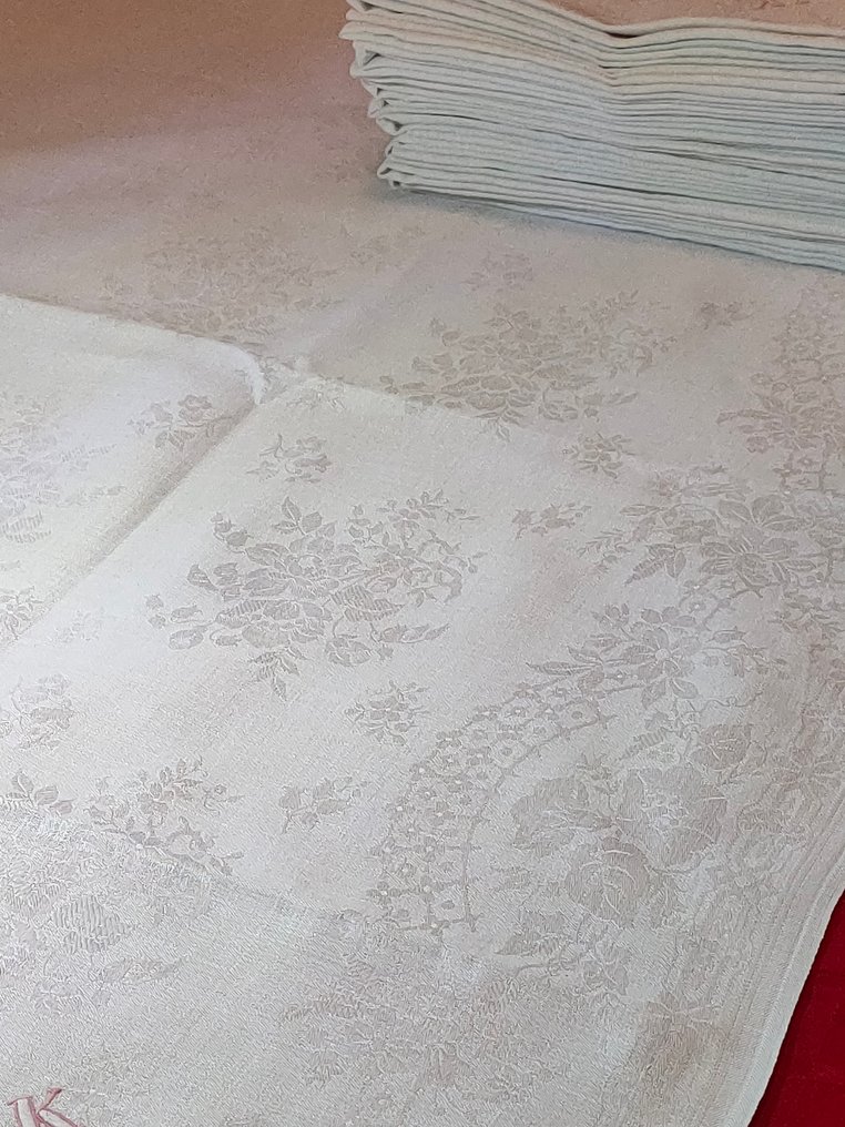 Serviette de table (15) - 93 cm - 76 cm - "NK" Lin satiné. #3.2