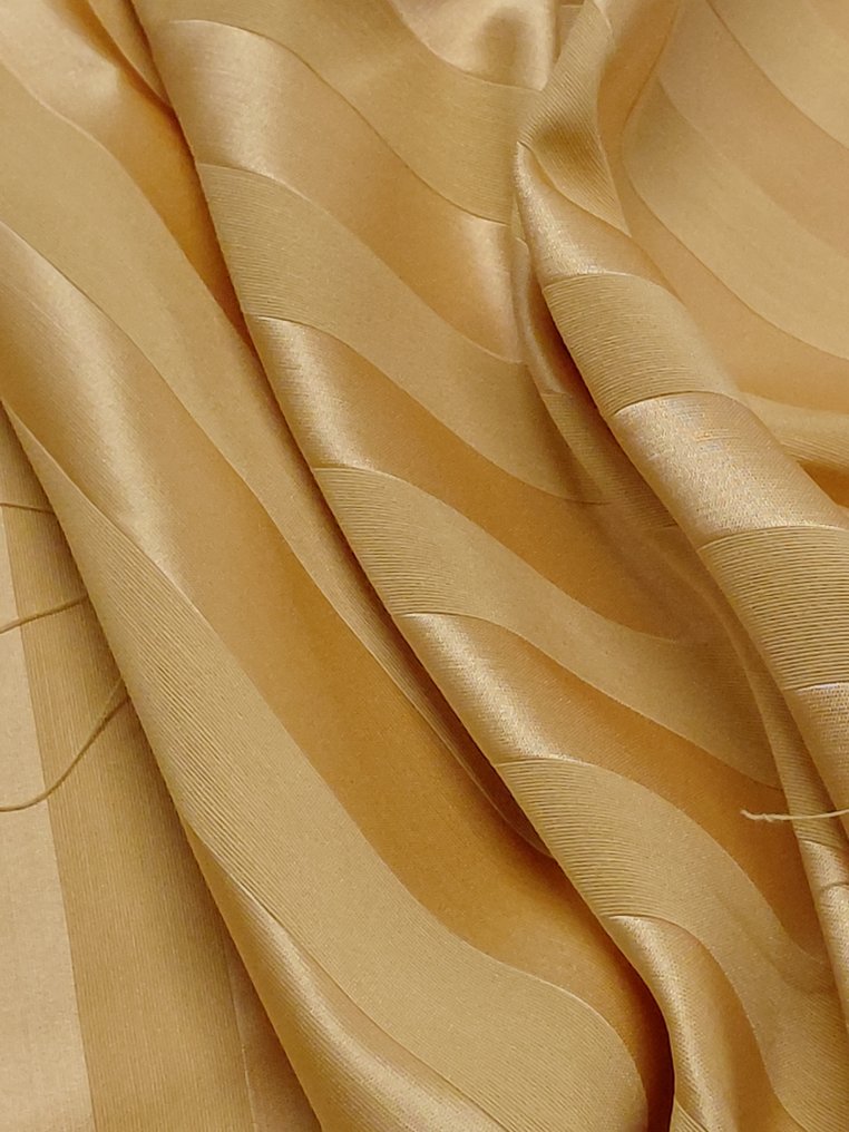 Tessuto rigato lucido-opaco color paglia – Mario Cavelli, stile e prestigio - Tessuto per tappezzeria - 610 cm - 300 cm #2.1