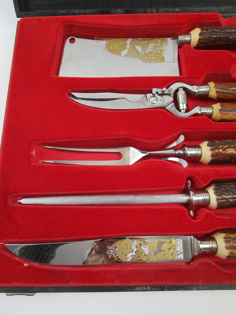 Tranchierbesteck / 5 Teile - Firma : Dreizack - Solingen - Juego de cubiertos - Cuchillas de acero inoxidable con grabado. #1.0