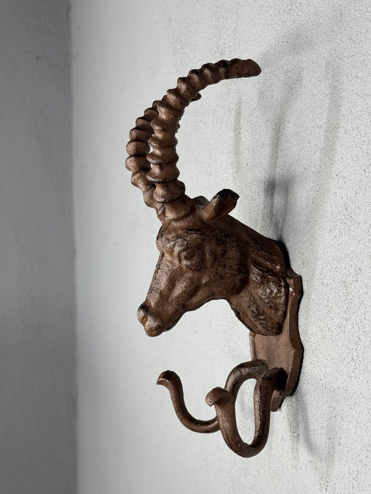 Decoratieve wandhaak in de vorm van een hertenkop - Coat rack - Cast iron #4.3