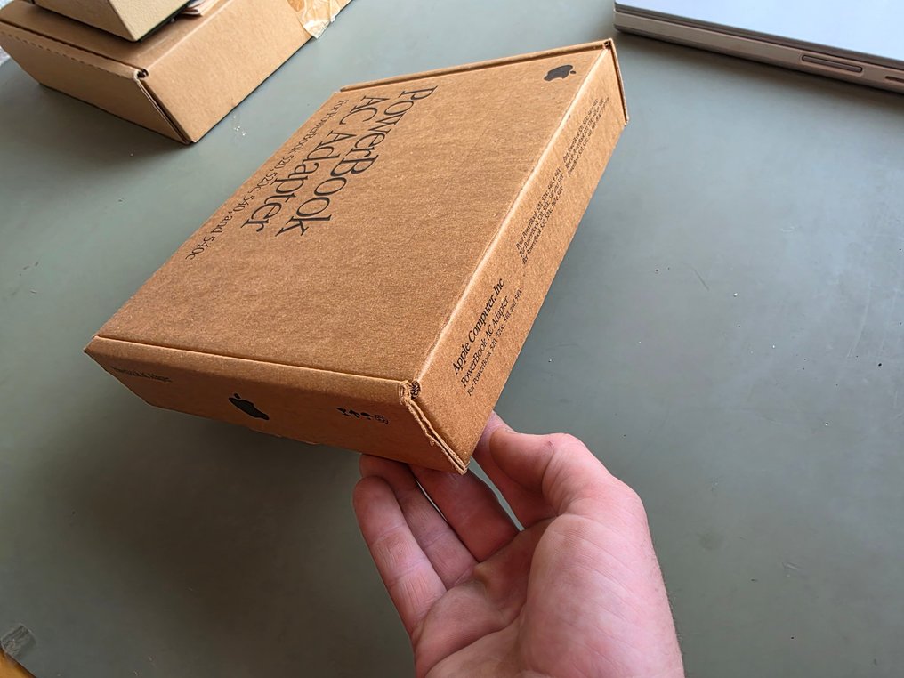 Apple PowerBook AC Adapter M1910Z/A – New Old Stock (Opened Box) – For PowerBook 520, 520c, 540 & - Macintosh - Στην αρχική του συσκευασία #2.1