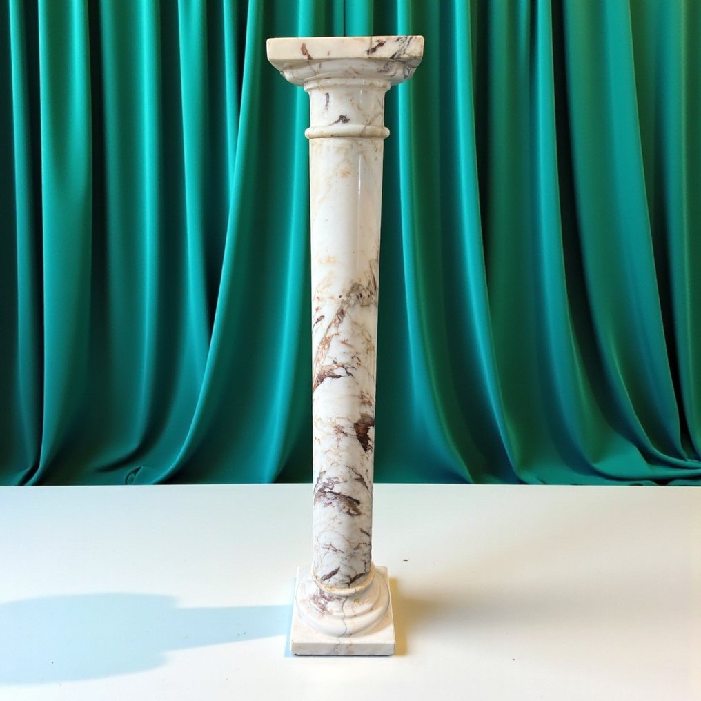 Pylväs - noin 1900 - Capitello #1.0