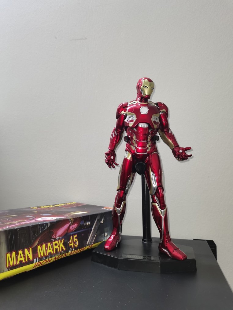Crazy Toys - 玩具人偶 Crazy Toys 1/6 Scale Iron Man Mark 45 Action Figure - 2000-2010 - 亚洲 #1.0