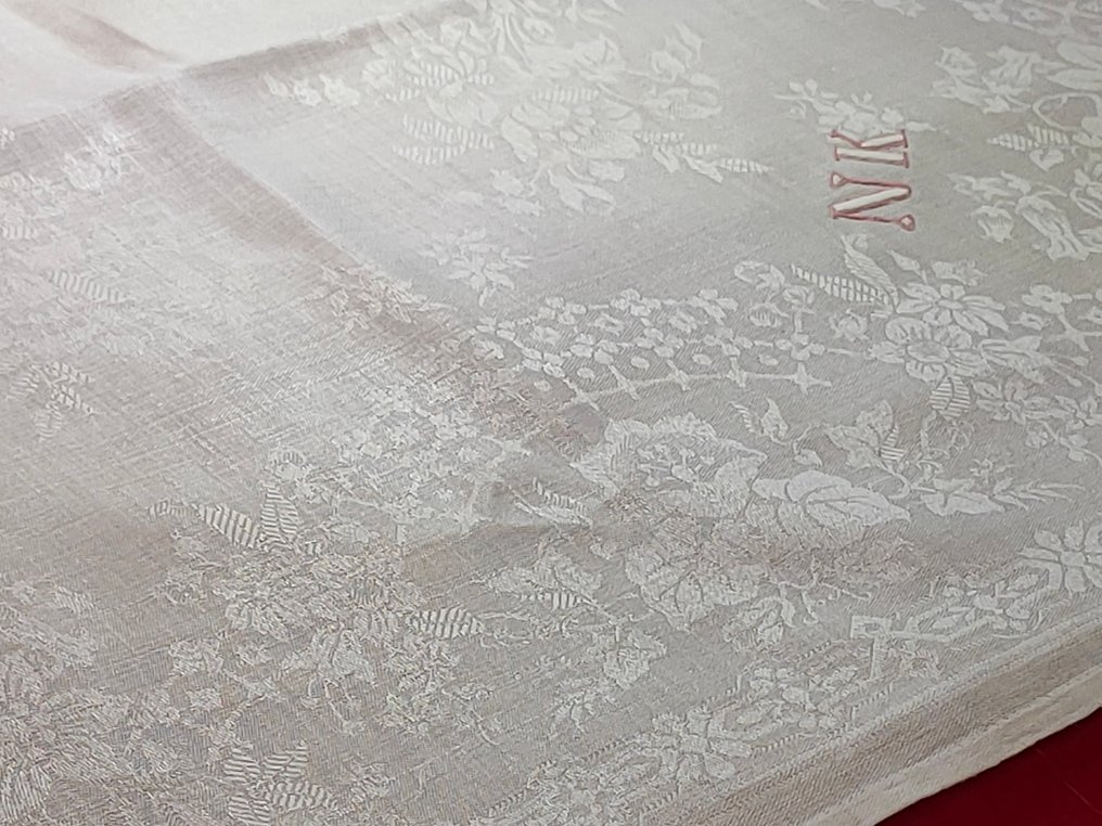 Serviette de table (15) - 93 cm - 76 cm - "NK" Lin satiné. #2.1