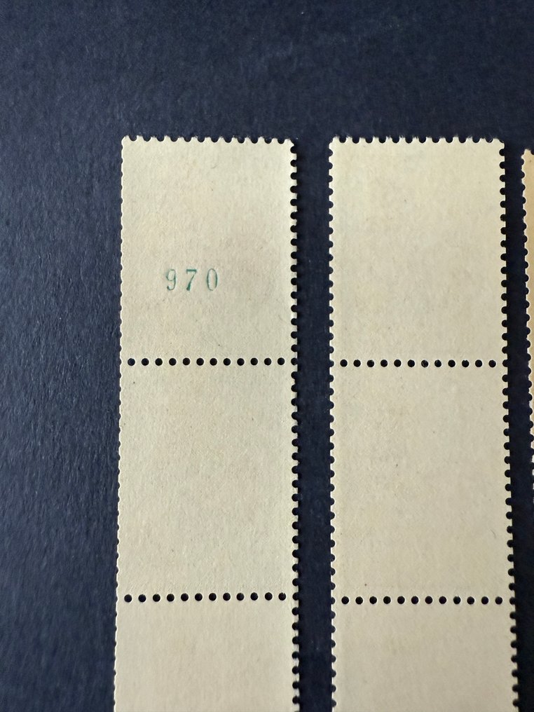 法国  - Roulettes 1331（其中两个绿色号码在公鸡上）全新 ** - TB #3.2