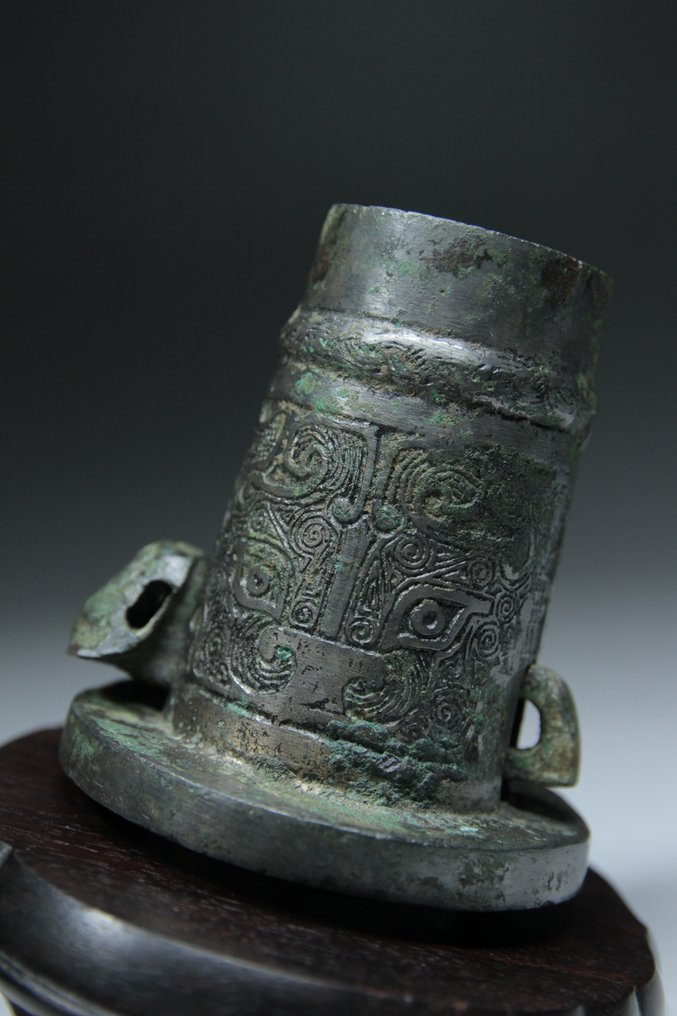 中國古代 青銅色 战国时期青铜战车车轴装饰,饰有饕餮面具图案 - 中国 - 6.7 cm #1.0