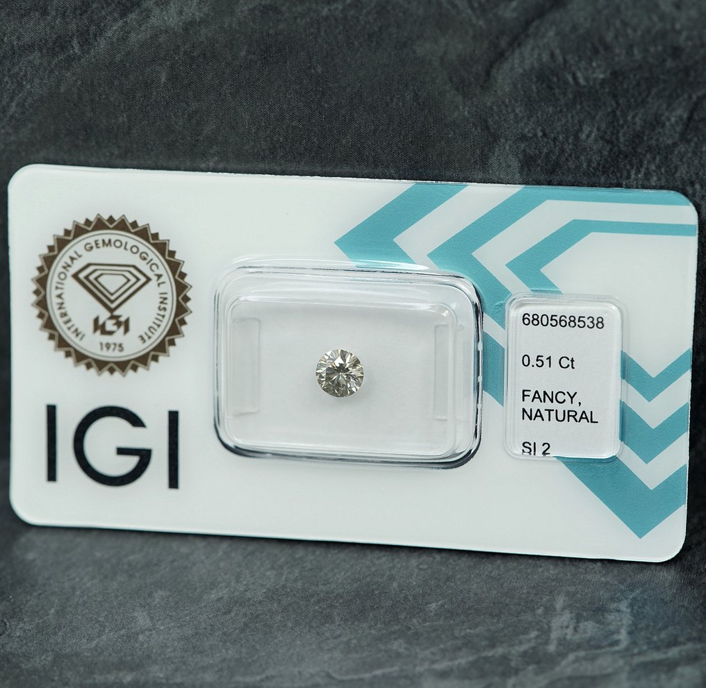 1 pcs 钻石 (天然色彩的) - 0.51 ct - 圆形 - Fancy light 稍帶灰色的 黄色 - SI2 微内含二级 - 国际宝石研究院(IGI) #4.3