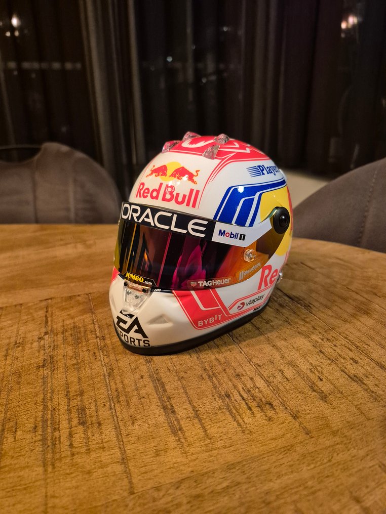 Red Bull Racing - Max Verstappen - 2023 - Scale 1/2 helmet #4.3