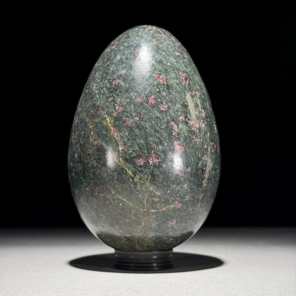 NO RESERVE PRICE - Wonderful pair of Ruby Zoisite & Crystal Quartz - Egg-shape & Cluster on a custom stand- 4200 g #2.1