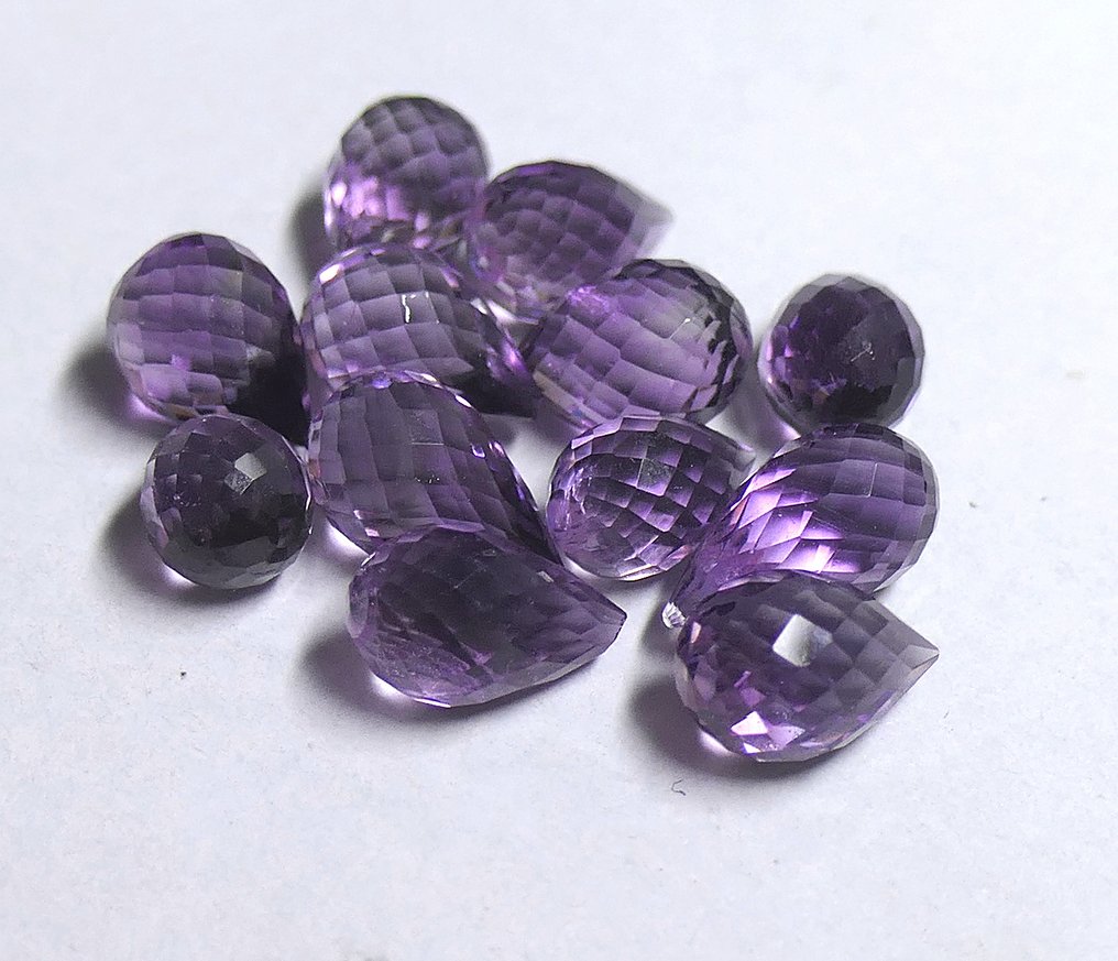 Όμορφες βιολεττές κοπής αμέθυστου Καμπουσόν- 5.28 g - (12) #3.2