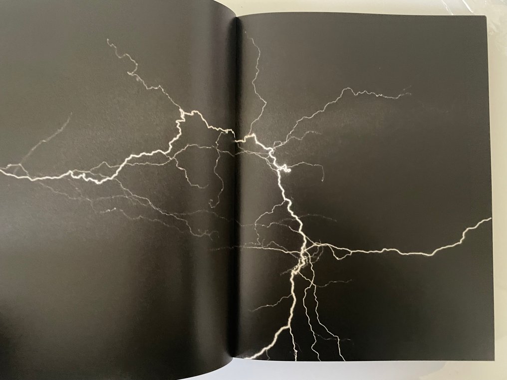 Trent Parke - Monument - 2023 #2.1