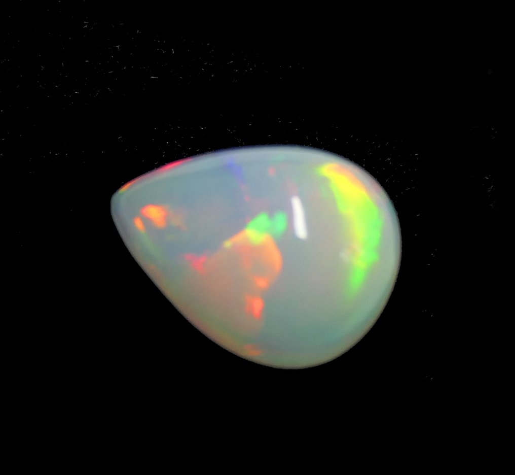 Magnificent 100% Natural Opal - Beautiful Quality - Cabochon- 0.72 g #4.3