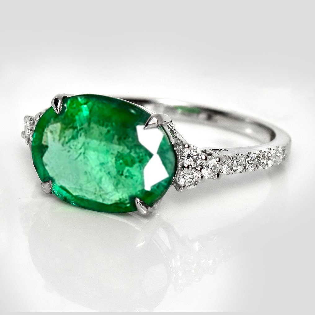 没有保留价 - 戒指 - 14K包金 白金, IGI 3.30 克拉赞比亚浓郁绿色 - 3.60ct. tw. 祖母绿 - 钻石 #2.1