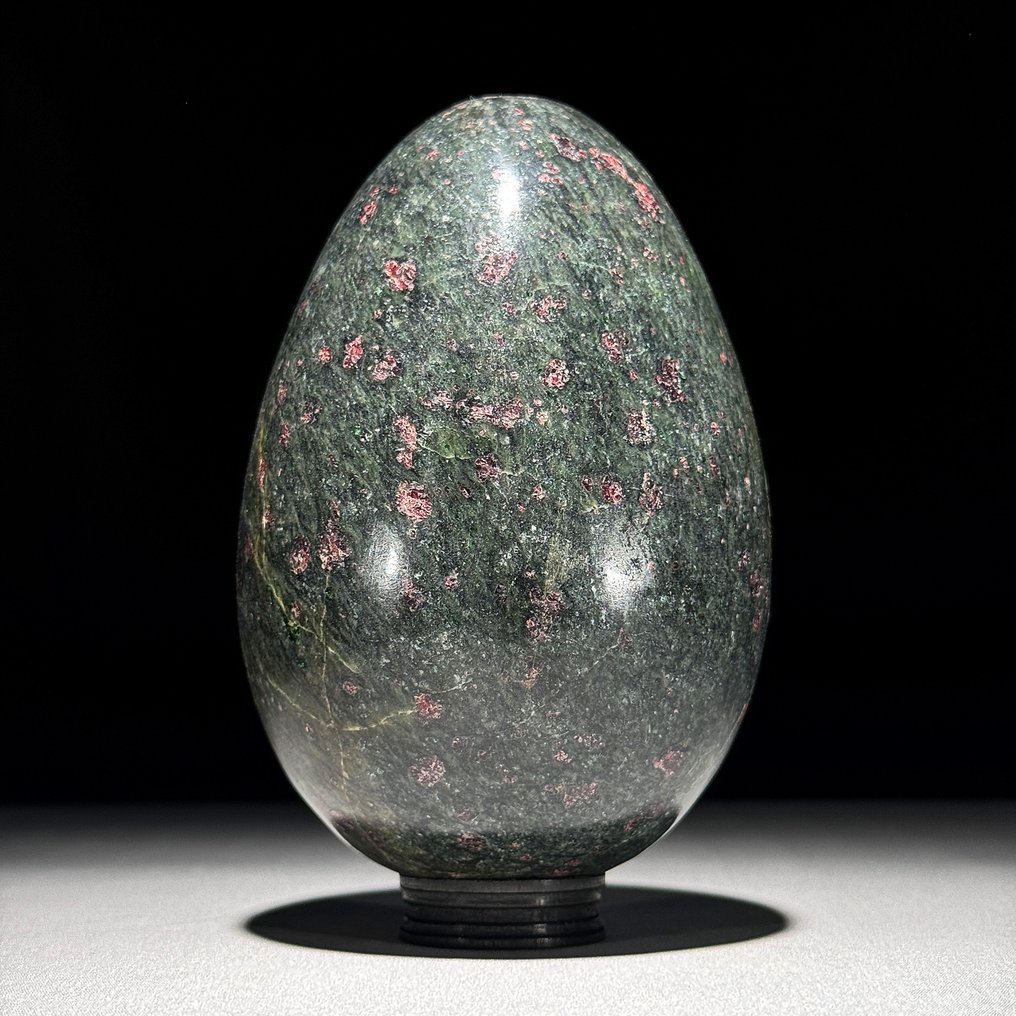 NO RESERVE PRICE - Wonderful pair of Ruby Zoisite & Crystal Quartz - Egg-shape & Cluster on a custom stand- 4200 g #4.3