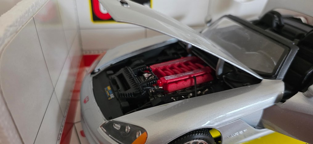 Bburago 1:18 - Modelauto - Dodge Viper SRT/10 #3.2