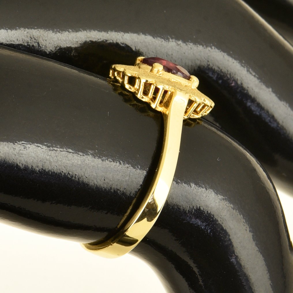 Ring - 18 kt. Yellow gold Ruby #3.2
