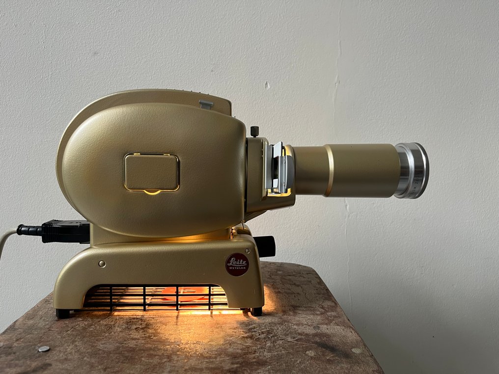 Leitz Prado Slide projector #2.1