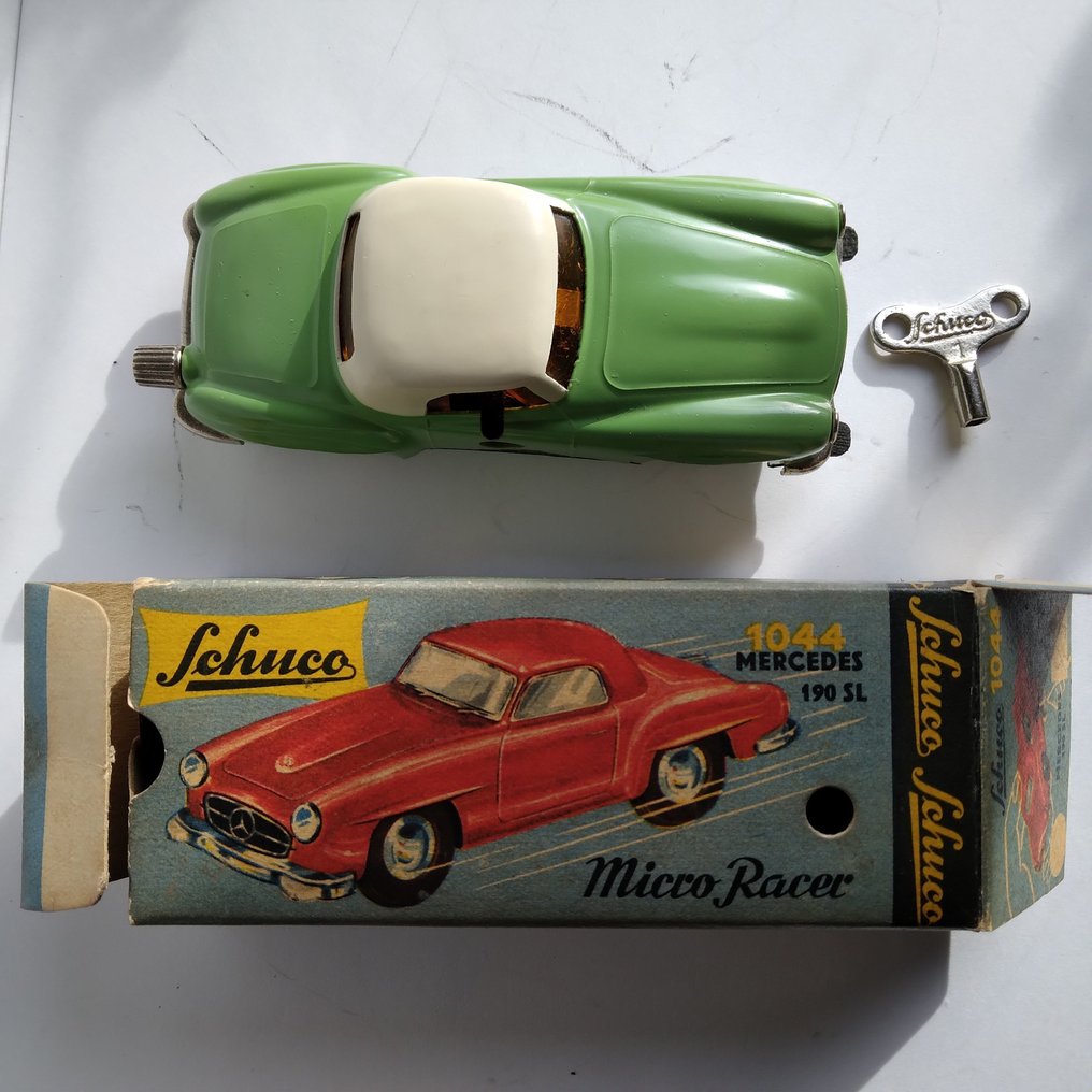 Schuco 1:38 - Coche a escala - Schuco Micro Racer No.1044