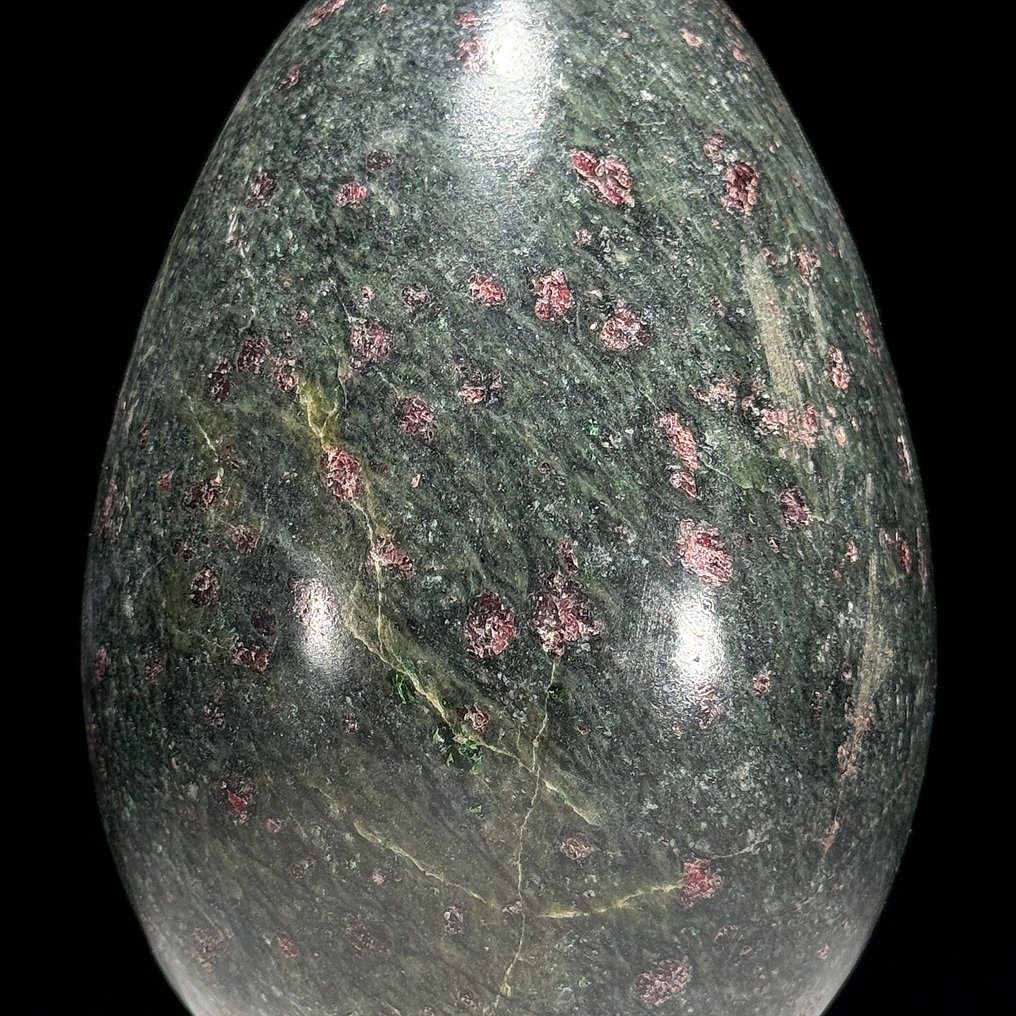 NO RESERVE PRICE - Wonderful pair of Ruby Zoisite & Crystal Quartz - Egg-shape & Cluster on a custom stand- 4200 g #3.2