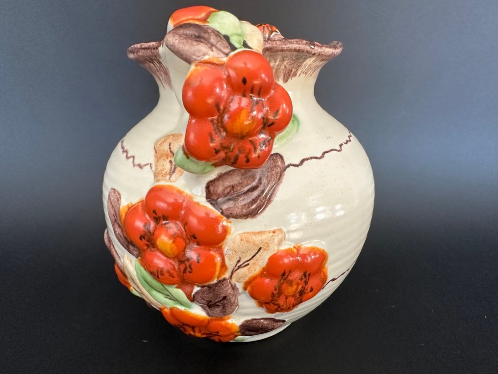 Villeroy & Boch – Decorative Vase with Relief Floral Design – Torgau, early 20th century - Vase  - Ceramic #3.2