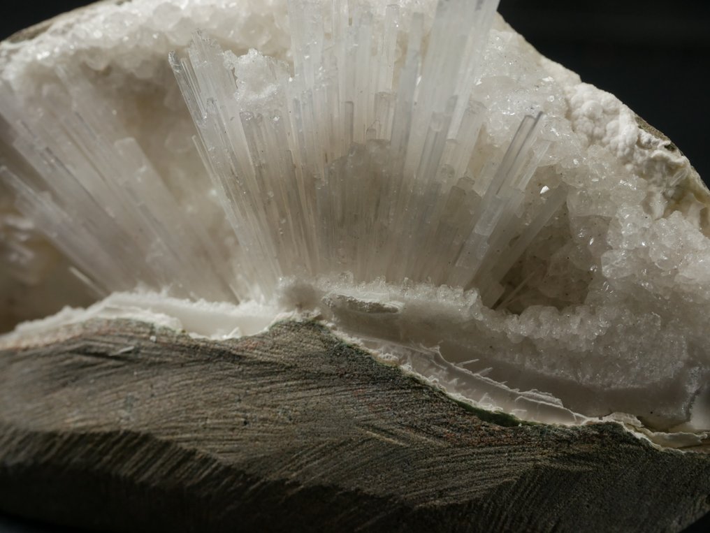 Scolecite Geode - Altezza: 10.5 cm- 260 g #1.0