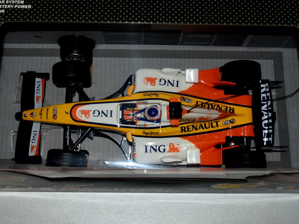 Nikko 1:14 - Model race car - Formule 1 ING/RENAULT #1.0