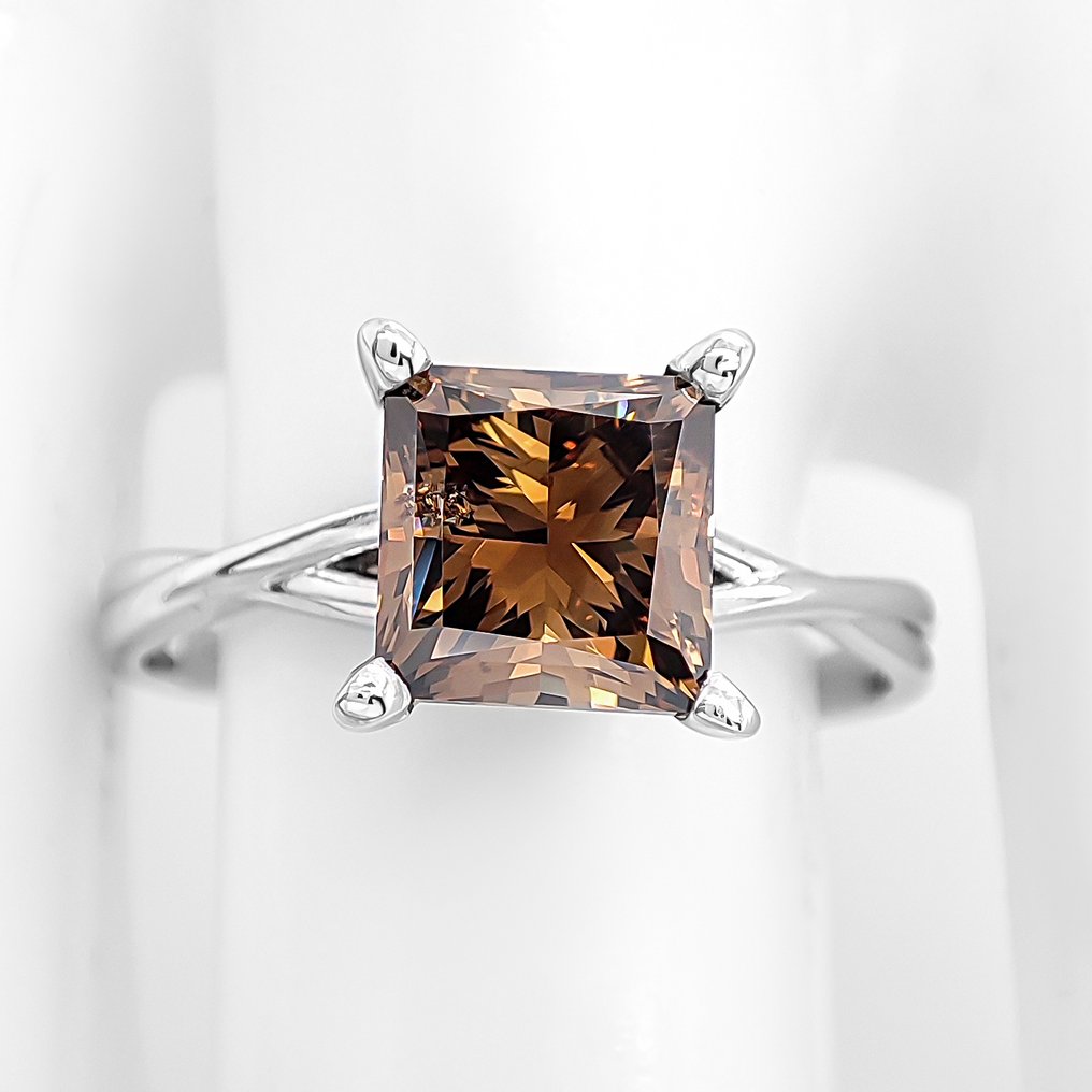 沒有保留價 - 戒指 - 14 克拉 白金 - 2.05ct. tw. 鉆石 (天然彩色) - IGI 证书 #1.0