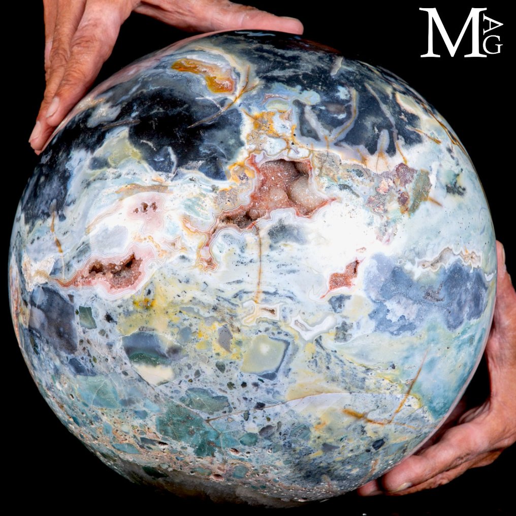 Sumptuous Ocean Jasper Sphere Large ornamental sphere in polychrome jasper from Madagascar - Height: 275 mm - Width: 275 mm- 27.5 kg #3.2