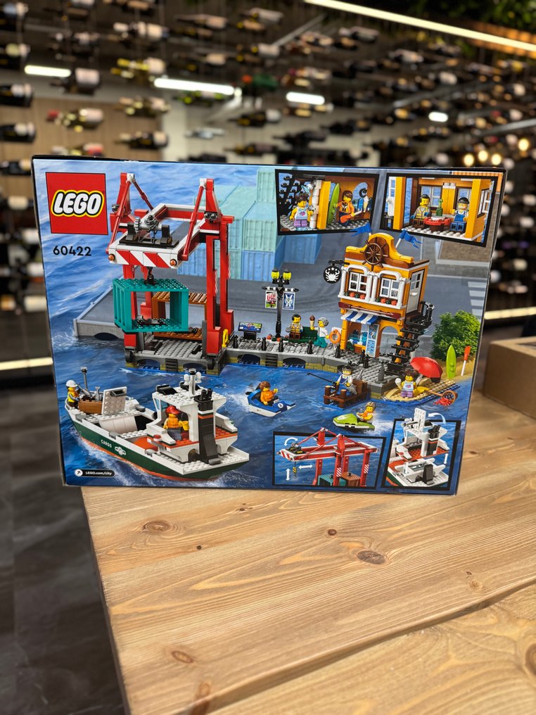 LEGO Set - 60422 - City - SEASIDE HARBOR WITH CARGO SHIP #3.2