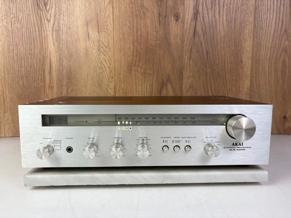 Akai - AA-1010 - Solid state stereo receiver #1.0