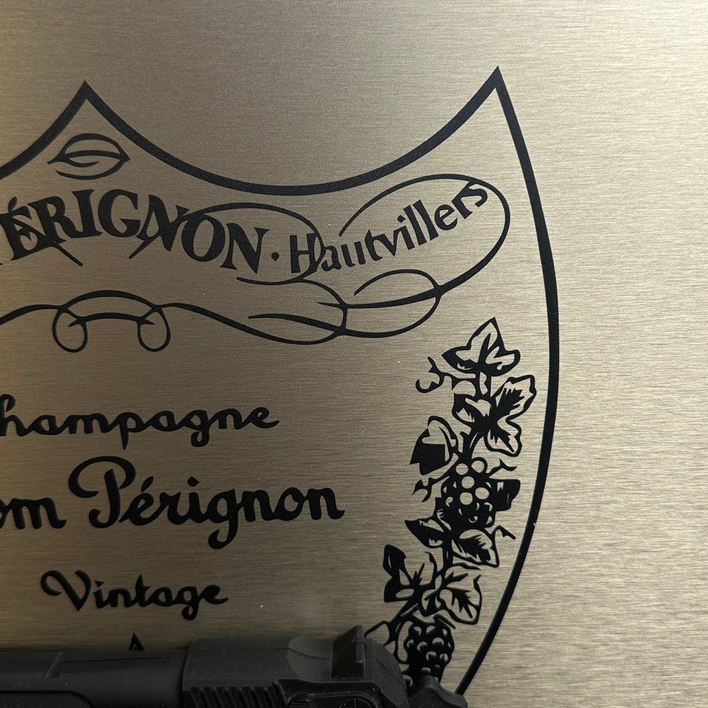 Daluxe Art - 1999 • Dom Pérignon Gun #4.3