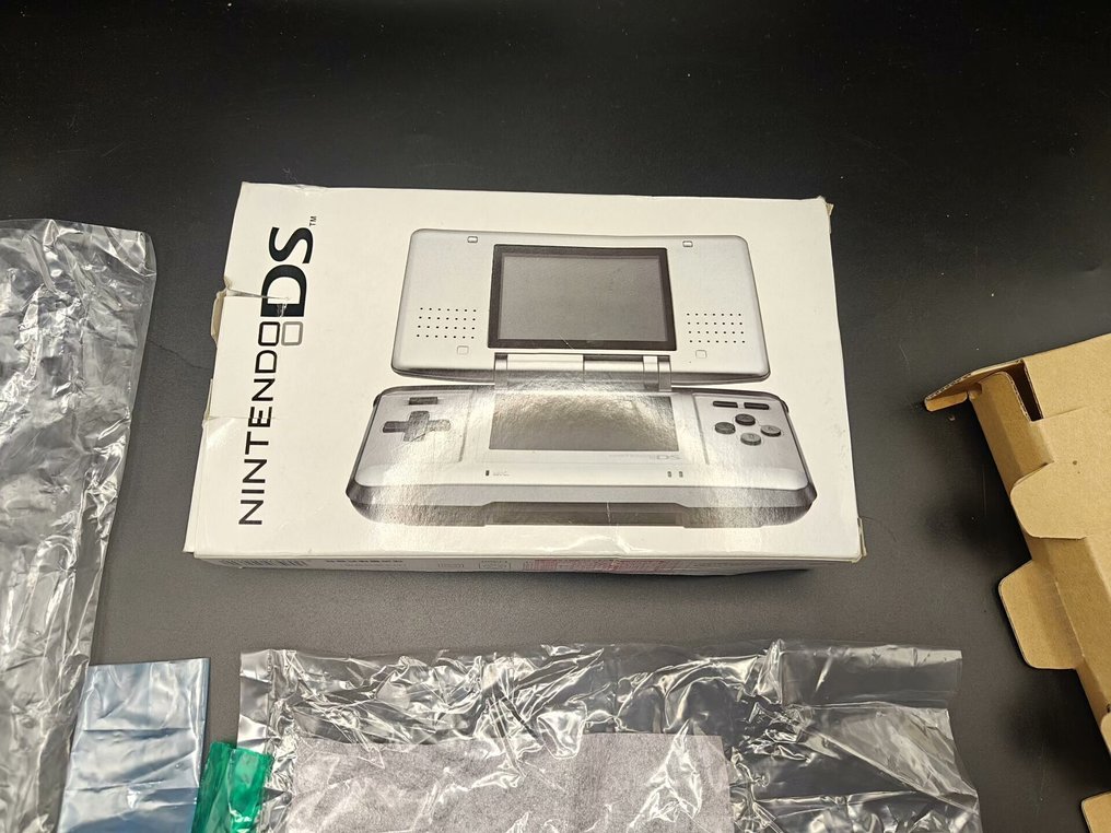 Nintendo - DS - Original Nintendo DS Silver Classic Edition - Video game console + games - In original box #2.1