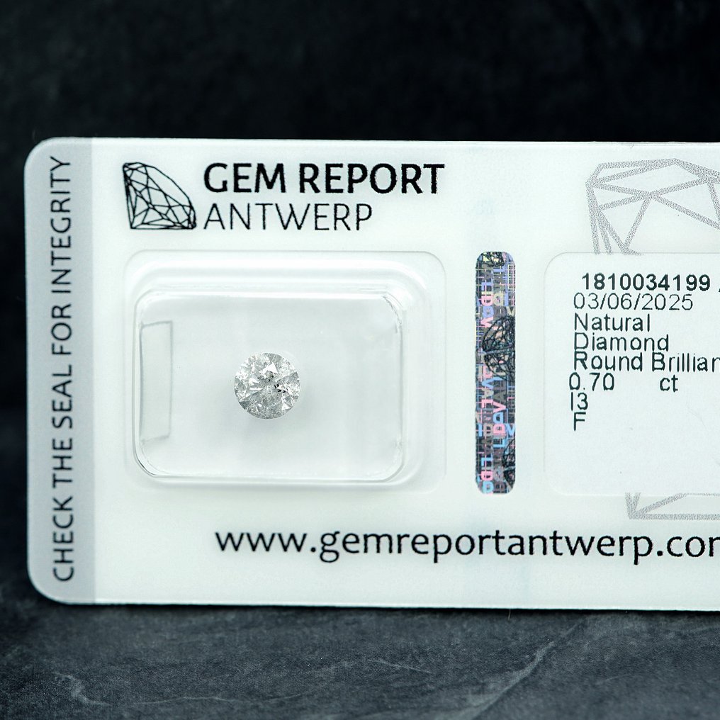 Zonder minimumprijs - 1 pcs Diamant (Natuurlijk) - 0.70 ct - Rond - F - I3 - Gem Report Antwerp (GRA) #3.2