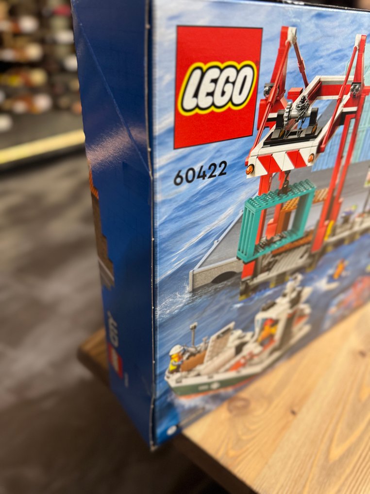 LEGO Set - 60422 - City - SEASIDE HARBOR WITH CARGO SHIP #4.3