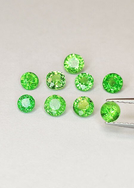 9 pcs  Verde Tsavorite  - 2.08 ct - ALGT (Laboratorul pentru testarea pietrelor prețioase din Anvers) #1.0