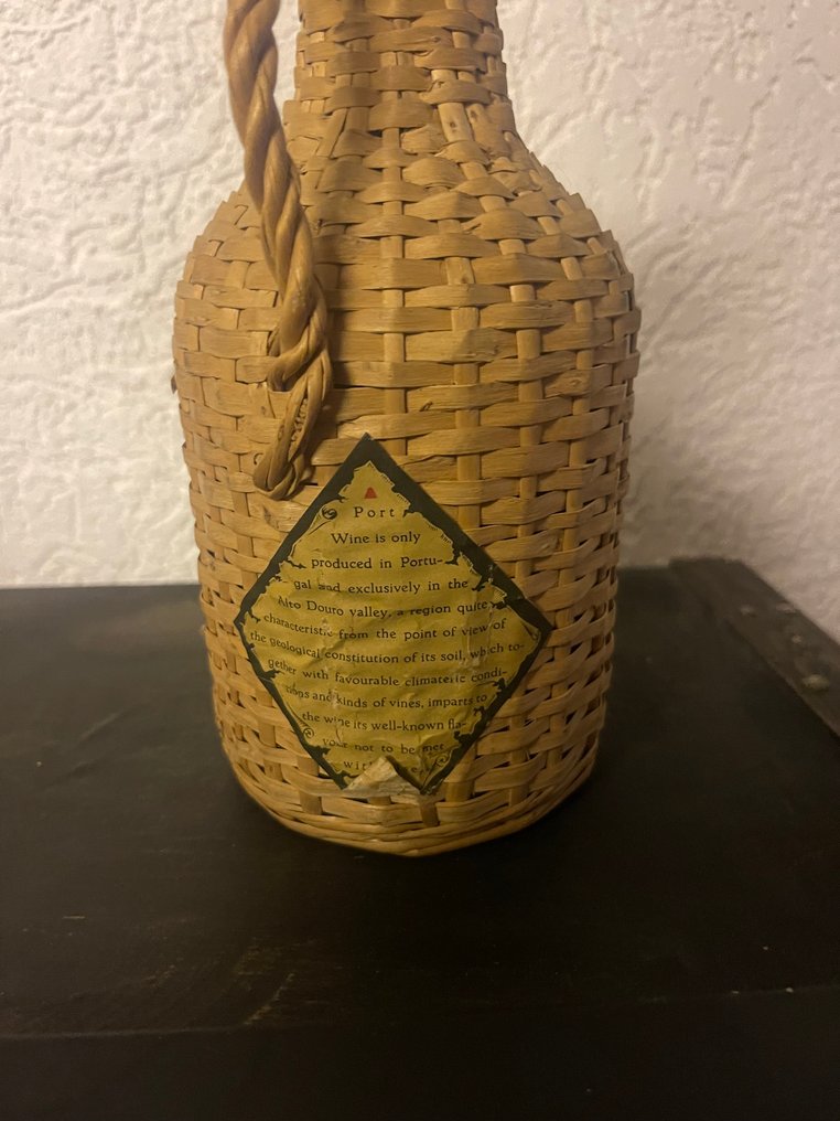 1943 Amandio Silva & Filhos, Lda. Genuine Douro Port - Amandio's Old Tawny -  Douro  - 1 Bottle (0.75L) #3.2